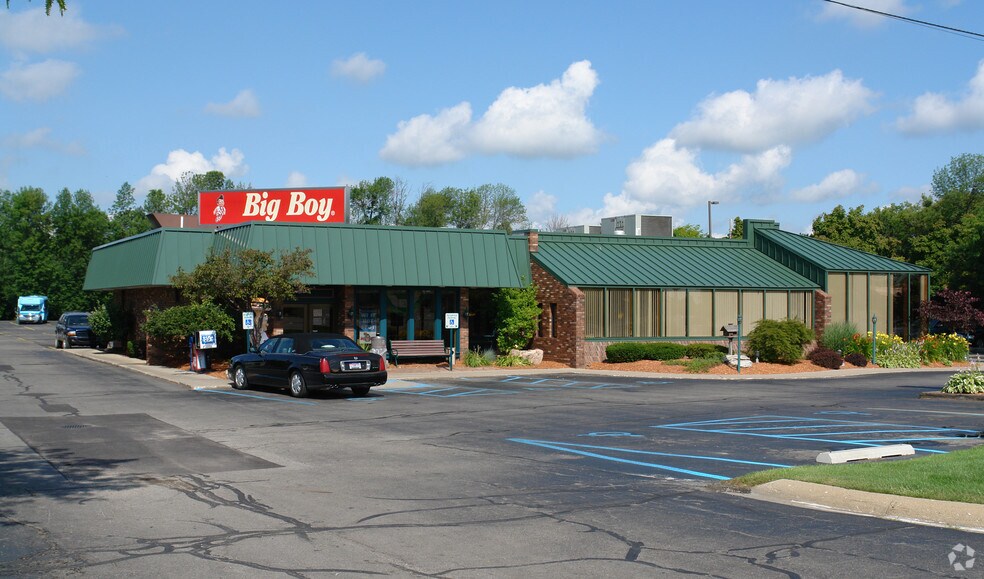 1408 S Us-127-br, Saint Johns, MI à vendre - Photo principale – Image 1 sur 2