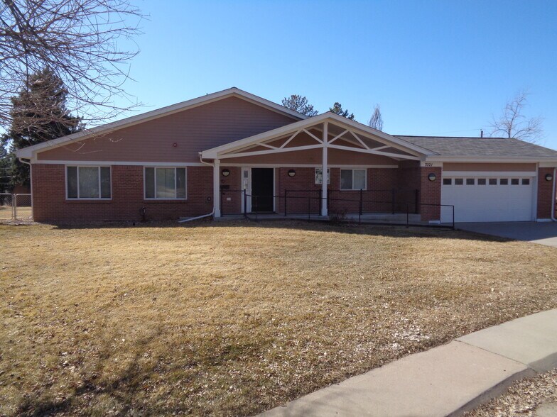 7021 S Ash Cir, Centennial, CO à louer - Photo de l’immeuble – Image 1 sur 7