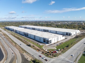 Plus de détails pour 321 Church St S, Ajax, ON - Industriel/Logistique à louer