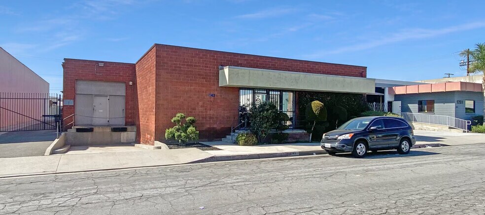1743 N Floradale St, South El Monte, CA à vendre - Photo de l’immeuble – Image 1 sur 24