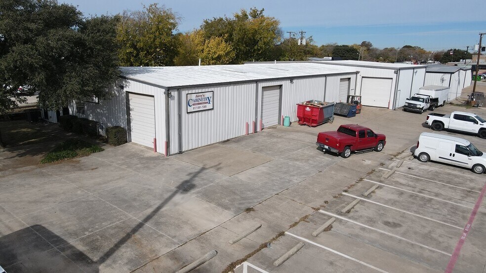4409 Garland Dr, Haltom City, TX à louer - Photo de l’immeuble – Image 2 sur 7