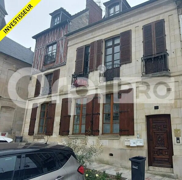 Local d'activités dans Clermont à vendre - Photo de l’immeuble – Image 1 sur 9