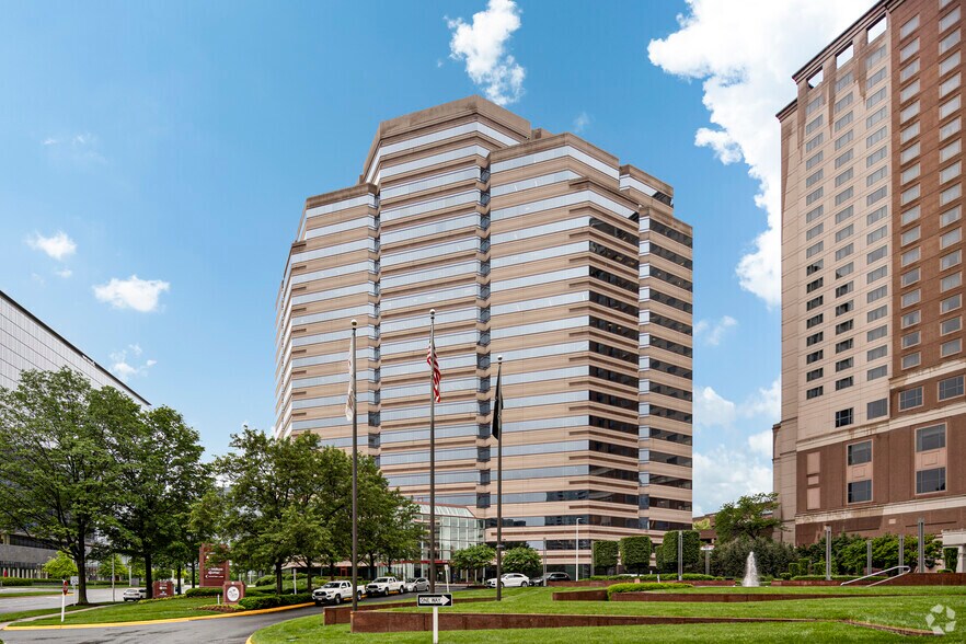 1750 Tysons Blvd, McLean, VA à louer - Photo principale – Image 1 sur 36