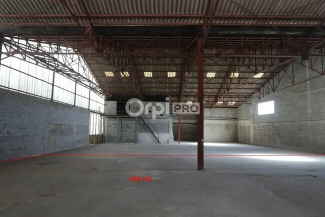 Plus de détails pour 91 Avenue De La Libération, JONQUIÈRES - Industriel/Logistique à louer