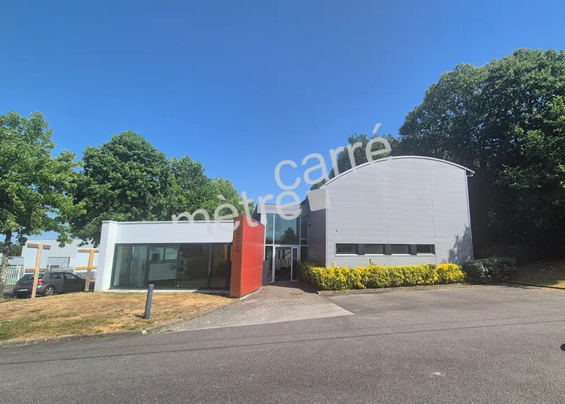 Local d’activités dans Couëron à louer - Photo de l’immeuble – Image 1 sur 8