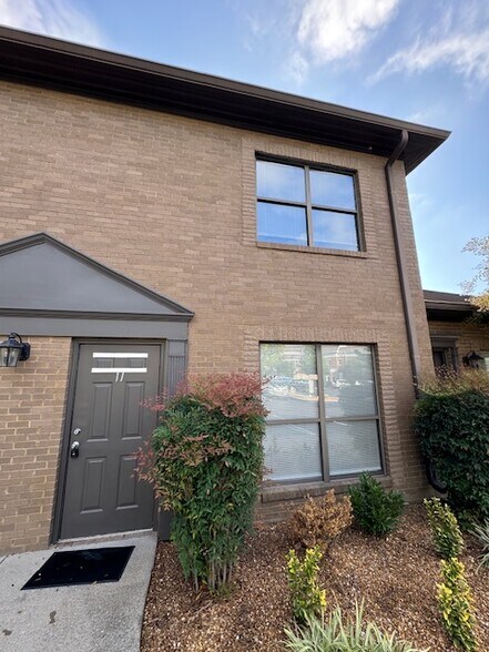 217 Jamestown Park, Brentwood, TN à louer - Photo de l’immeuble – Image 3 sur 7