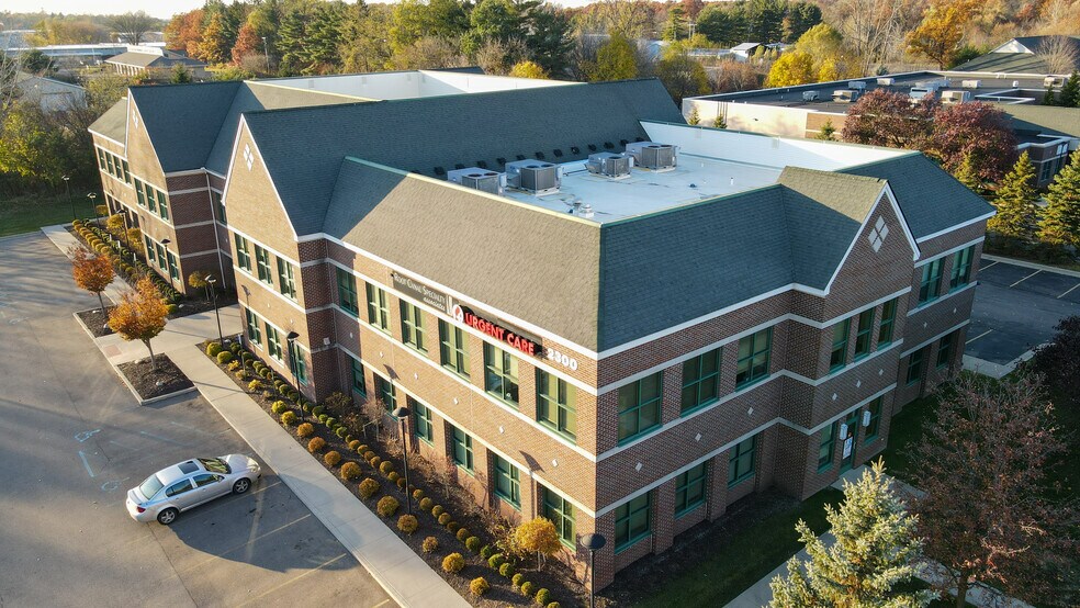 2300 Genoa Business Park Dr, Brighton, MI à louer - Photo principale – Image 1 sur 9