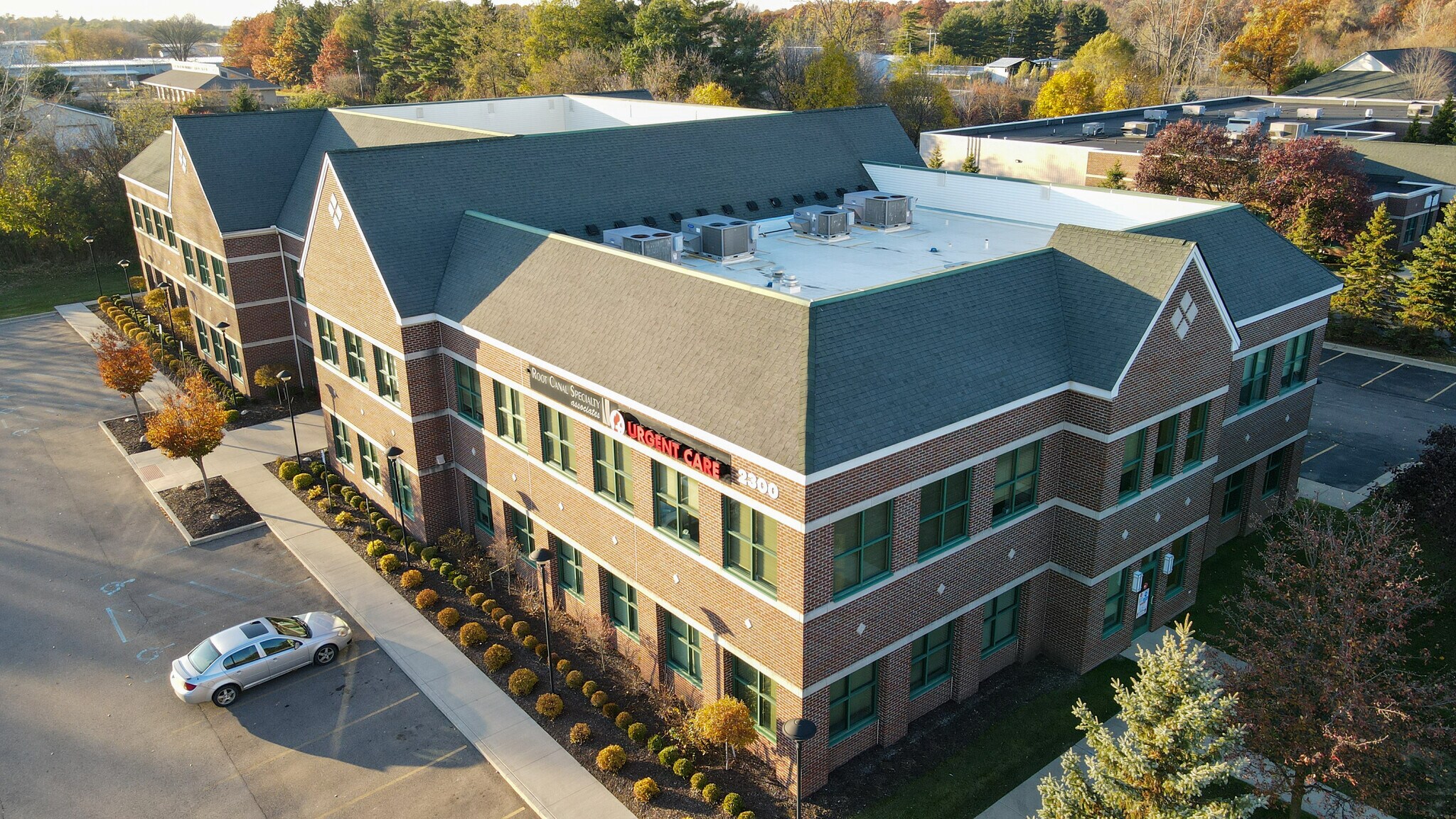 2300 Genoa Business Park Dr, Brighton, MI à louer Photo principale– Image 1 sur 10