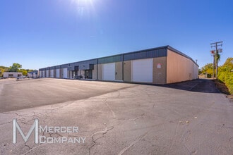 801 Secretary Dr, Arlington, TX à louer Photo de l’immeuble– Image 2 sur 19