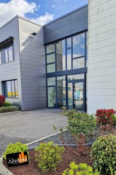Bureau dans Nogent-le-Phaye à vendre - Photo de l’immeuble – Image 1 sur 5