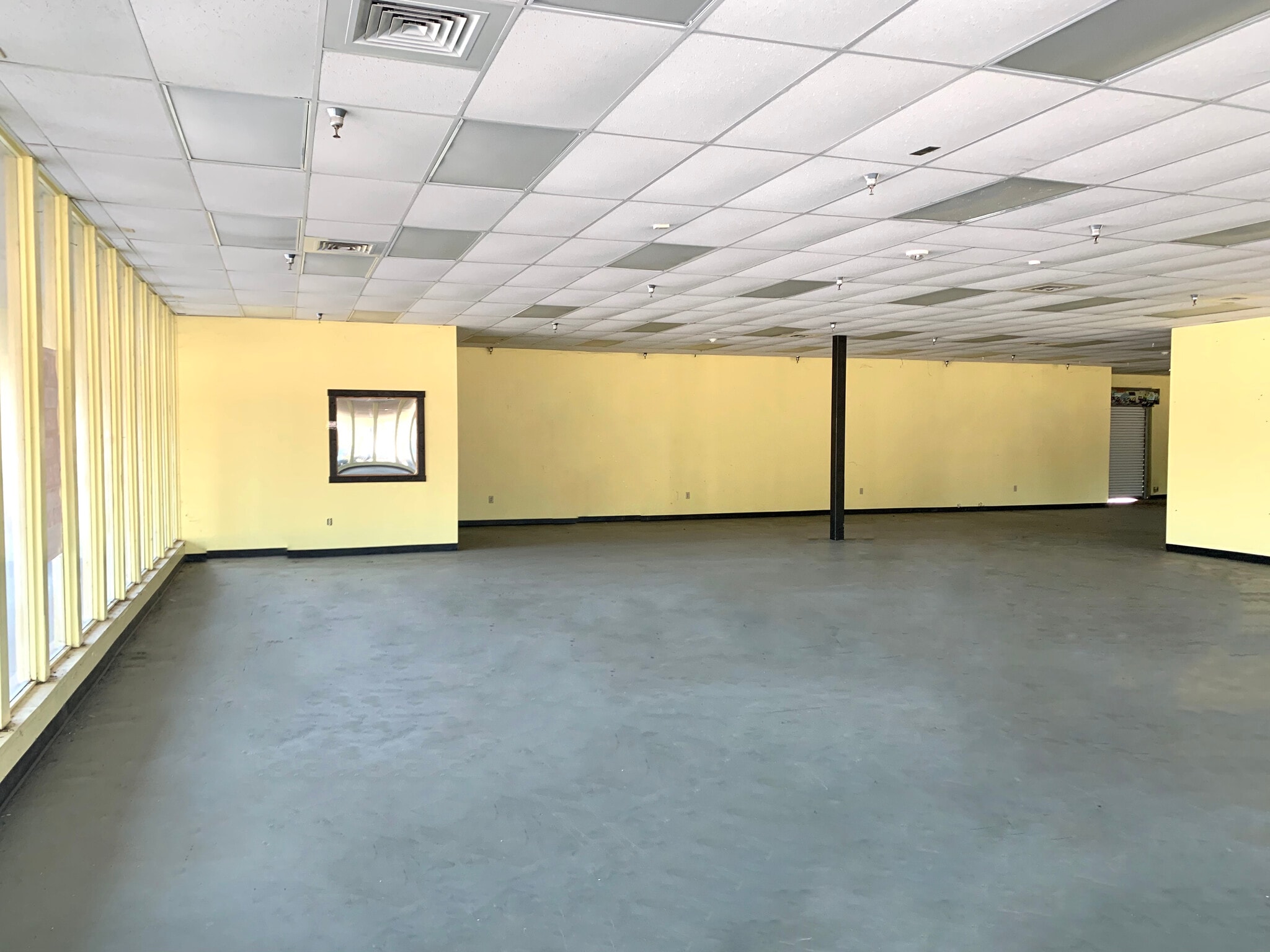 8707-8771 Temple Terrace Hwy, Temple Terrace, FL à louer Photo de l’immeuble– Image 1 sur 5