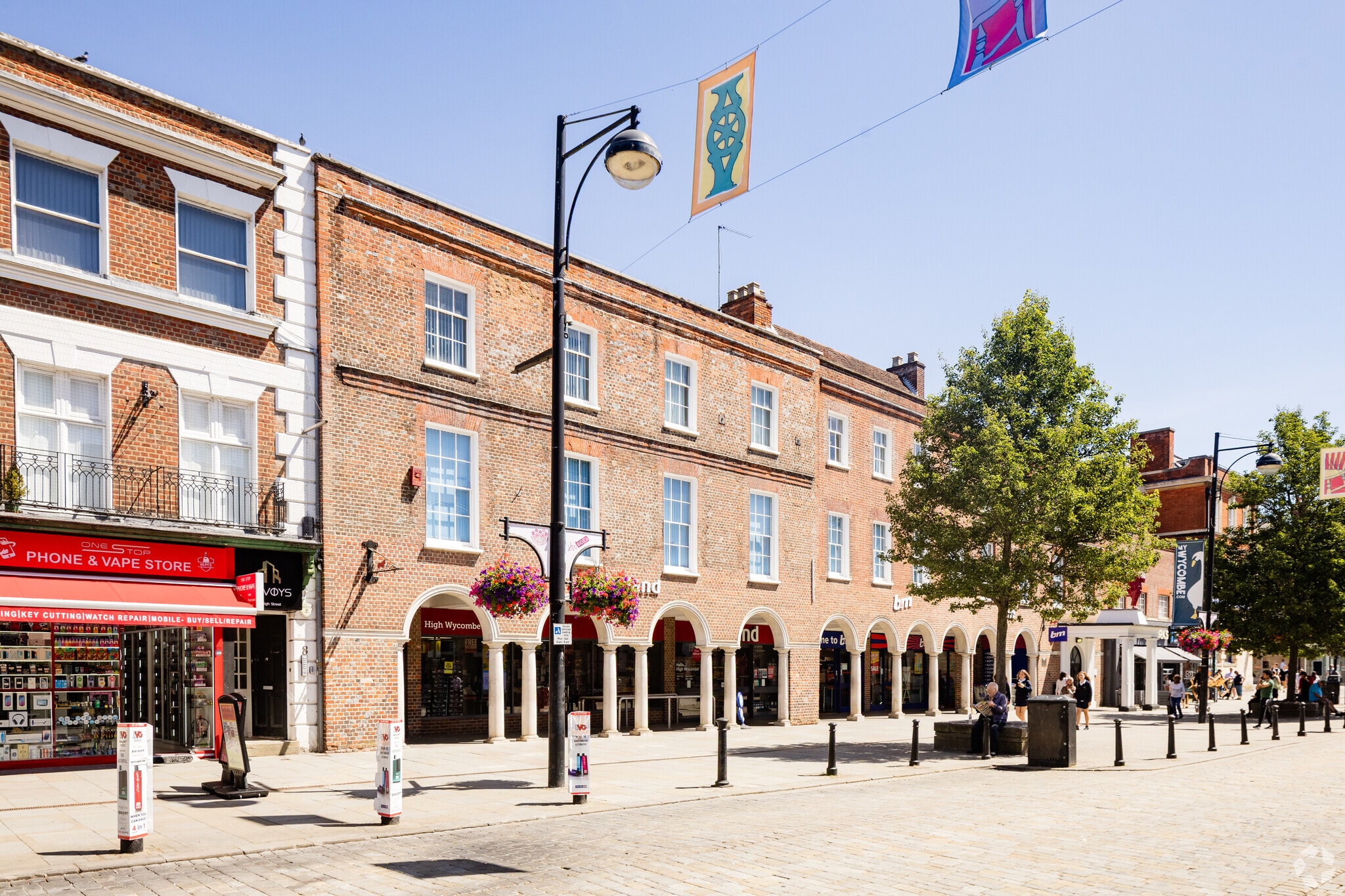 9-10 High St, High Wycombe à louer Photo principale– Image 1 sur 12