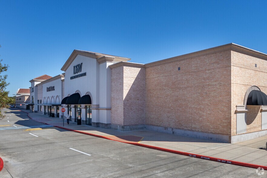 2513-2745 Town Center Blvd, Sugar Land, TX à louer - Photo de l’immeuble – Image 3 sur 7