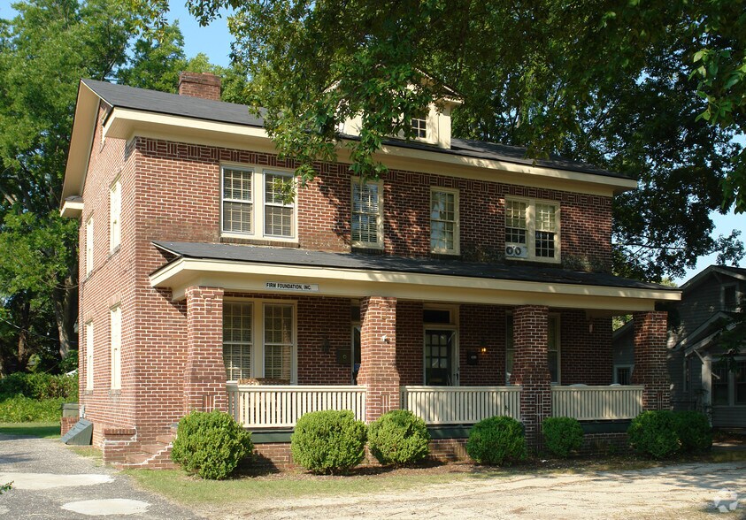 1311-1313 Fort Bragg Rd, Fayetteville, NC à louer - Photo de l’immeuble – Image 3 sur 4