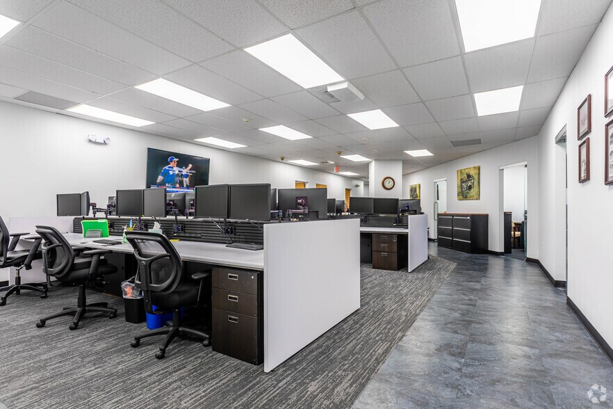 2137 State Route 35, Holmdel, NJ à louer - Numérisation 3D Matterport – Image 3 sur 28