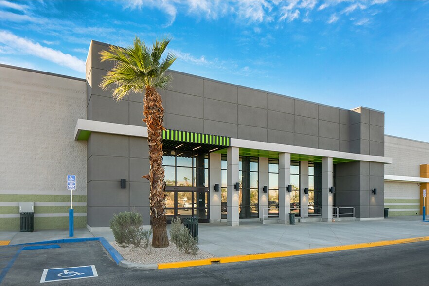 78945 Highway 111, La Quinta, CA à vendre - Photo de l’immeuble – Image 2 sur 6