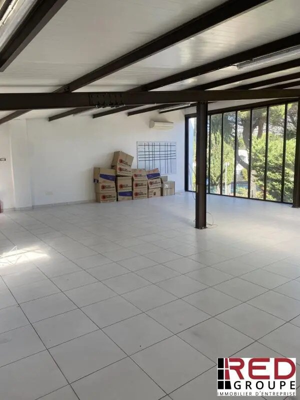 Plus de détails pour Industriel/Logistique à louer