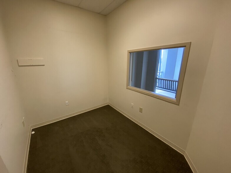 7752-7756 Gateway Ln, Concord, NC à louer - Photo de l’immeuble – Image 3 sur 11