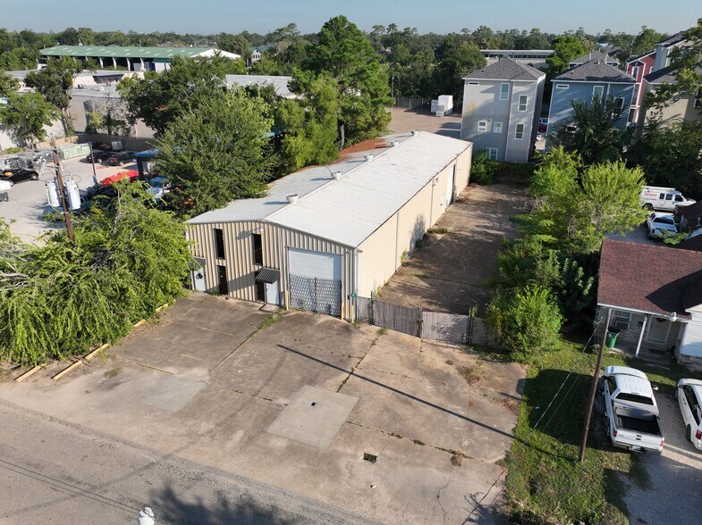2108 Lou Ellen Ln, Houston, TX à louer - Photo de l’immeuble – Image 1 sur 11