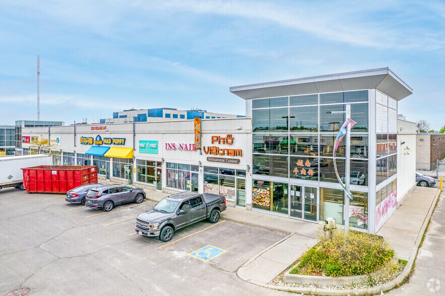 3262 Midland Ave, Toronto, ON à louer - Photo de l’immeuble – Image 2 sur 4