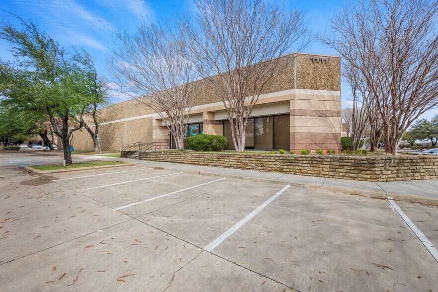 1111 Digital Dr, Richardson, TX à vendre - Photo de l’immeuble – Image 1 sur 32