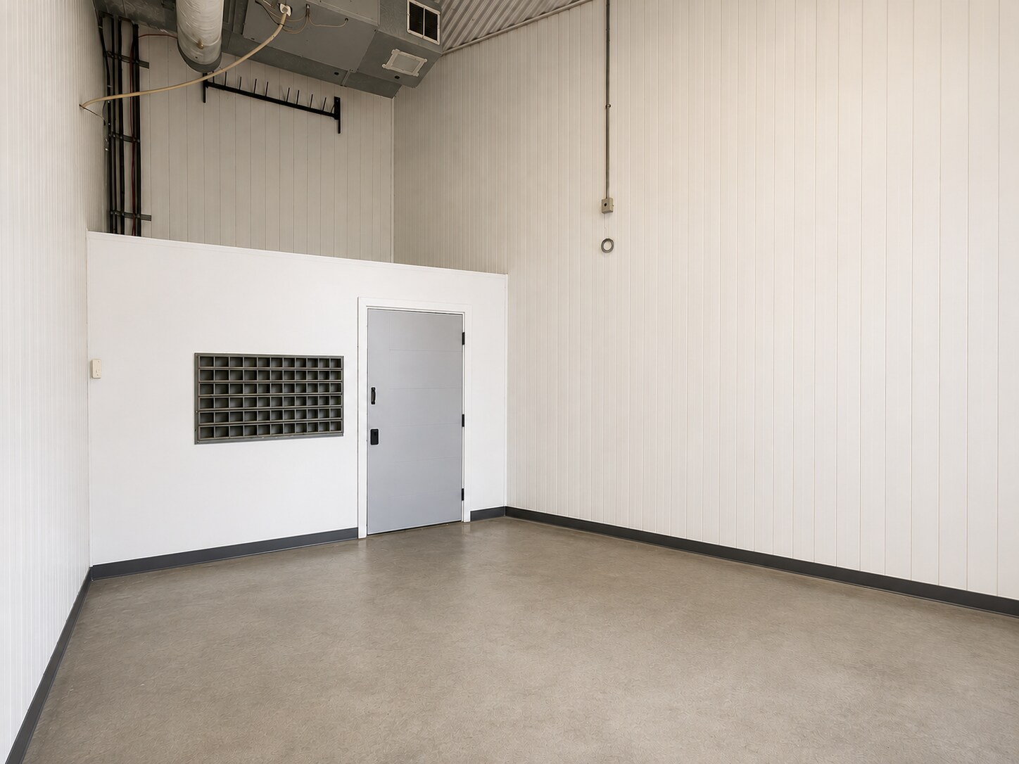 9909 Manning Av, Fort McMurray, AB à louer Photo de l’immeuble– Image 1 sur 2