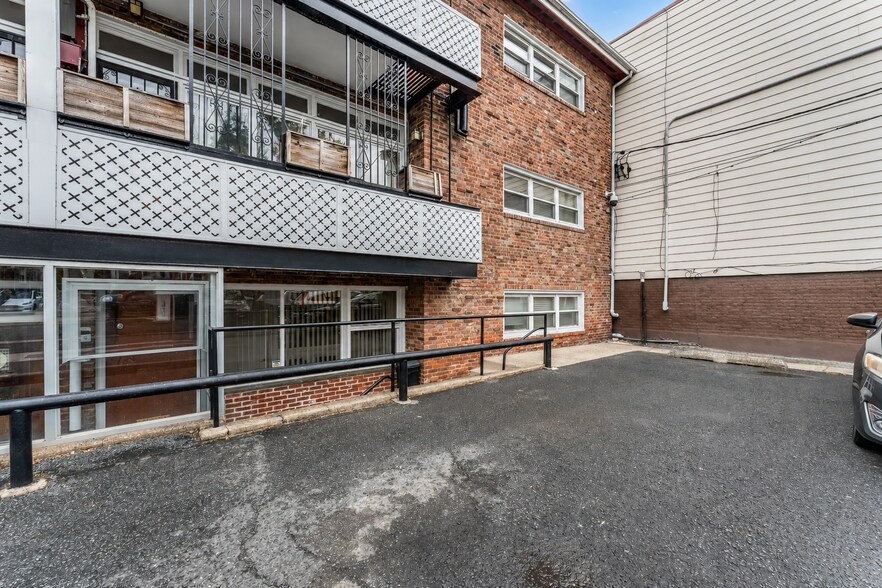 22 Glenwood Ave, Jersey City, NJ à louer - Photo de l’immeuble – Image 3 sur 20