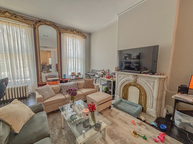 81 Ten Broeck St, Albany, NY à vendre - Photo de l’immeuble – Image 3 sur 13