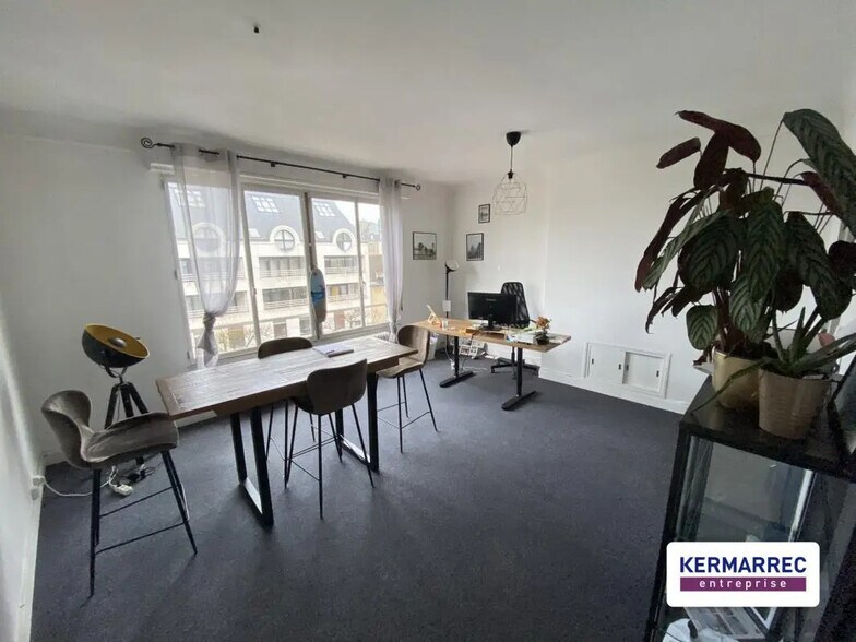 Bureau dans Rennes à louer - Photo de l’immeuble – Image 1 sur 2
