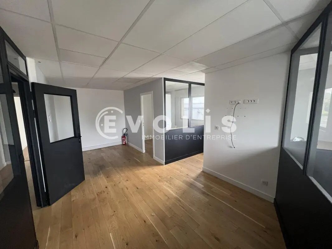 Bureau dans Champigny-sur-Marne à louer Photo de l’immeuble– Image 1 sur 9