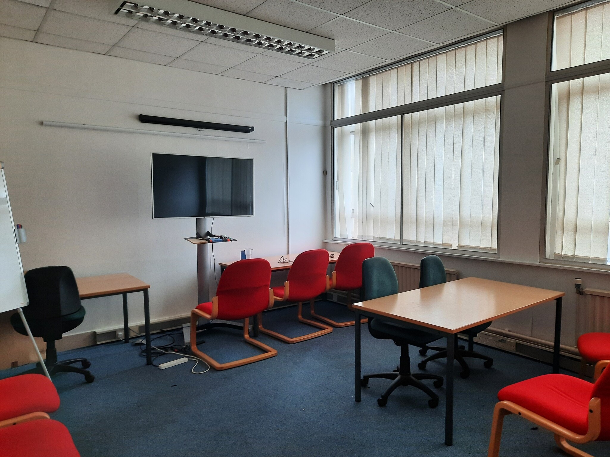 Commercial Street, Batley à louer Photo intérieure– Image 1 sur 2