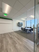 10880 Wilshire Blvd, Los Angeles, CA à louer Photo intérieure– Image 2 sur 11