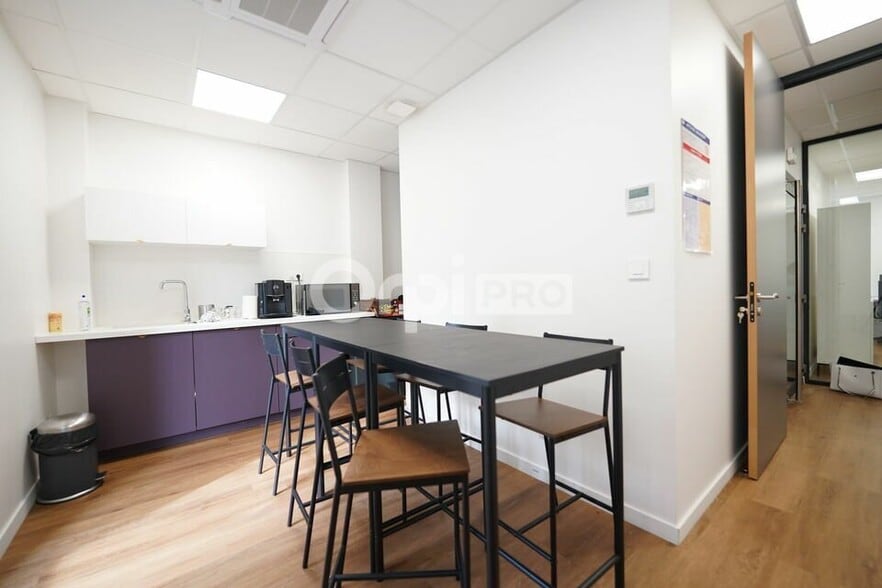 250 Rue Hélène Boucher, Rillieux-la-Pape à louer - Photo intérieure – Image 2 sur 13