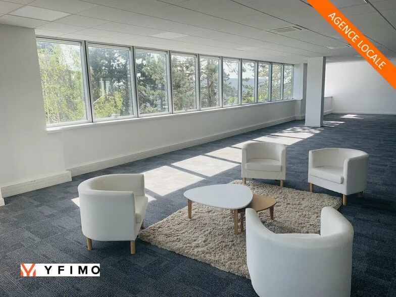 Bureau dans Vélizy-Villacoublay à louer - Photo de l’immeuble – Image 1 sur 6