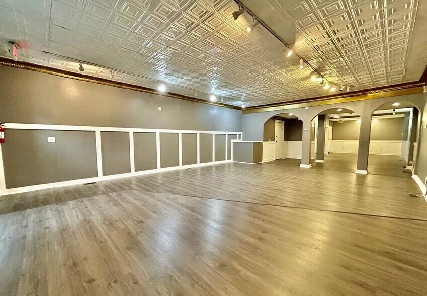 557 Hertel St, Buffalo, NY à vendre - Photo intérieure – Image 3 sur 7