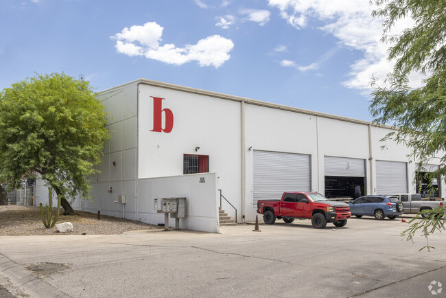 Plus de détails pour 1315 E Gibson Ln, Phoenix, AZ - Industriel/Logistique à louer