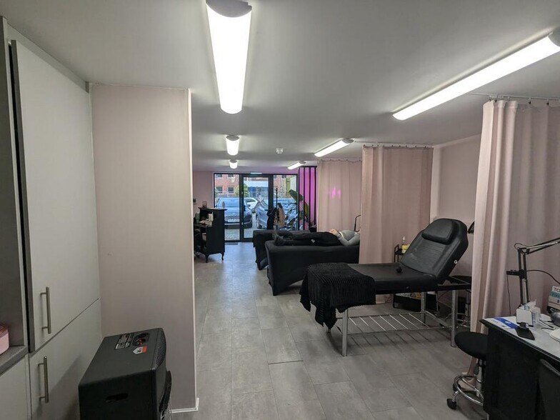 12 Ladymead, Guildford à louer - Photo de l’immeuble – Image 2 sur 3