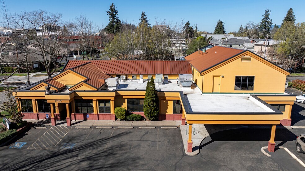 1515 Oak St, Eugene, OR à louer - Photo de l’immeuble – Image 2 sur 5