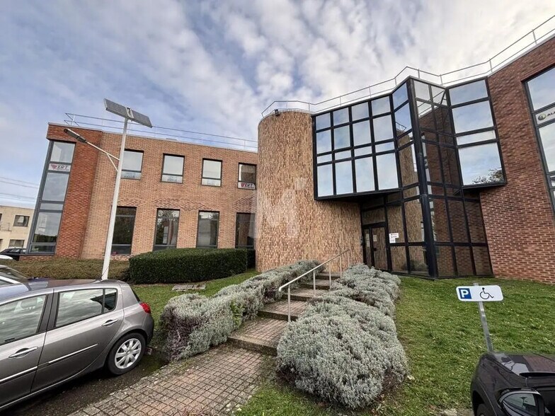 Bureau dans Massy à louer - Photo de l’immeuble – Image 1 sur 11