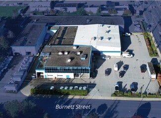Plus de détails pour 22866 Dewdney Trunk Rd, Maple Ridge, BC - Bureau, Local d'activités à louer