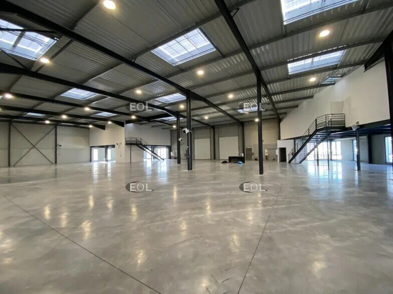 Industriel/Logistique dans Seclin à louer - Photo de l’immeuble – Image 2 sur 6