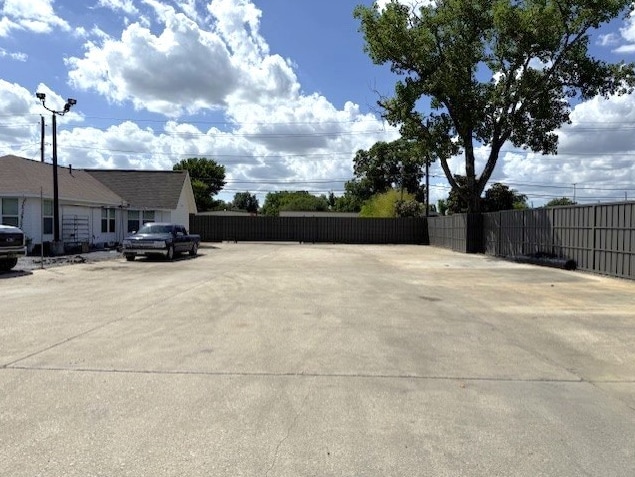 6115 Owens St, Dallas, TX à louer Photo de l’immeuble– Image 1 sur 2
