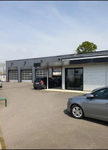 Local d'activités dans Chevaigné à vendre - Photo de l’immeuble – Image 1 sur 1