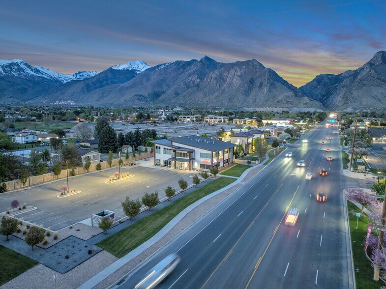 11020 N 5500 W, Highland, UT à louer - Photo de l’immeuble – Image 3 sur 20