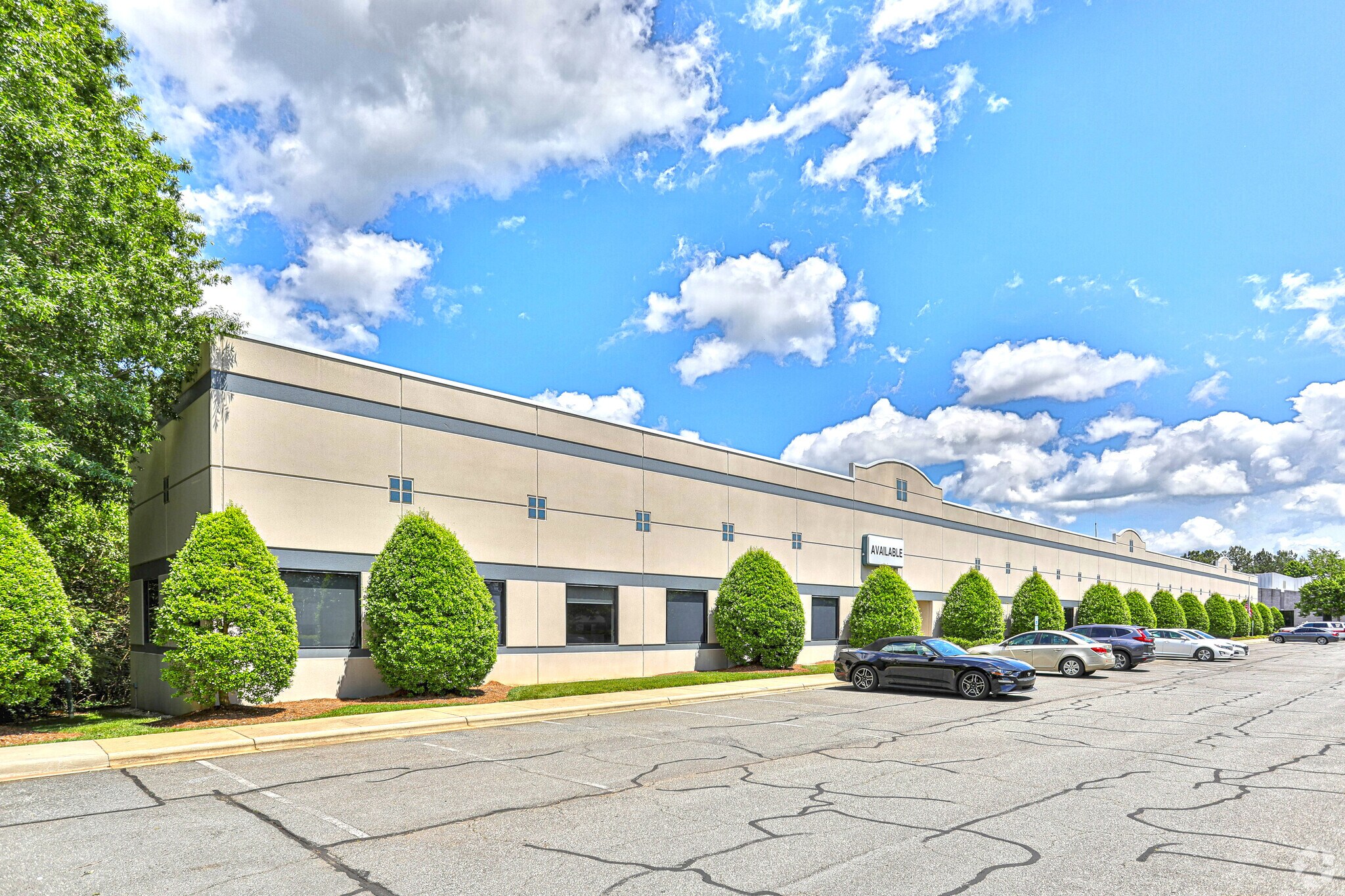 3140 Yorkmont Rd, Charlotte, NC à louer Photo de l’immeuble– Image 1 sur 6