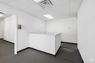 11222 St Johns Ind Pky, Jacksonville, FL à louer Hall d’entrée– Image 2 sur 4