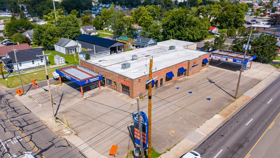 2415 Maple Ave, Zanesville, OH à vendre - Photo de l’immeuble – Image 3 sur 11