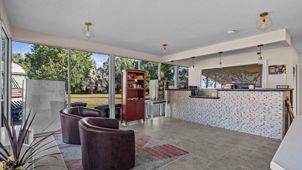 1702 E Main St, Montrose, CO à vendre - Hall d’entrée – Image 3 sur 28