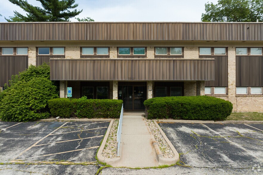 2220 N Monroe St, Decatur, IL à vendre - Photo de l’immeuble – Image 2 sur 22