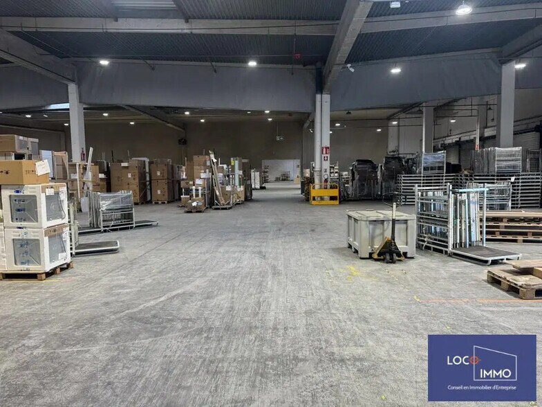 Industriel/Logistique dans Bruges à louer - Photo de l’immeuble – Image 2 sur 6